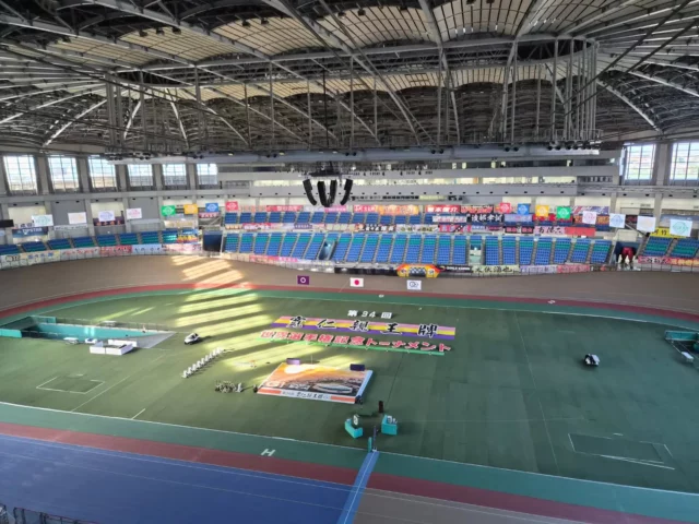 おはようございます☀
前橋競輪の第34回寬仁親王牌・世界選手権記念トーナメント2日目です🚴

#前橋競輪 
#競輪 
#KEIRIN 
#寬仁親王牌